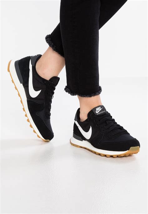 nike schuhe schwarz mädchen zalando|Schwarze Nike Schuhe online kaufen .